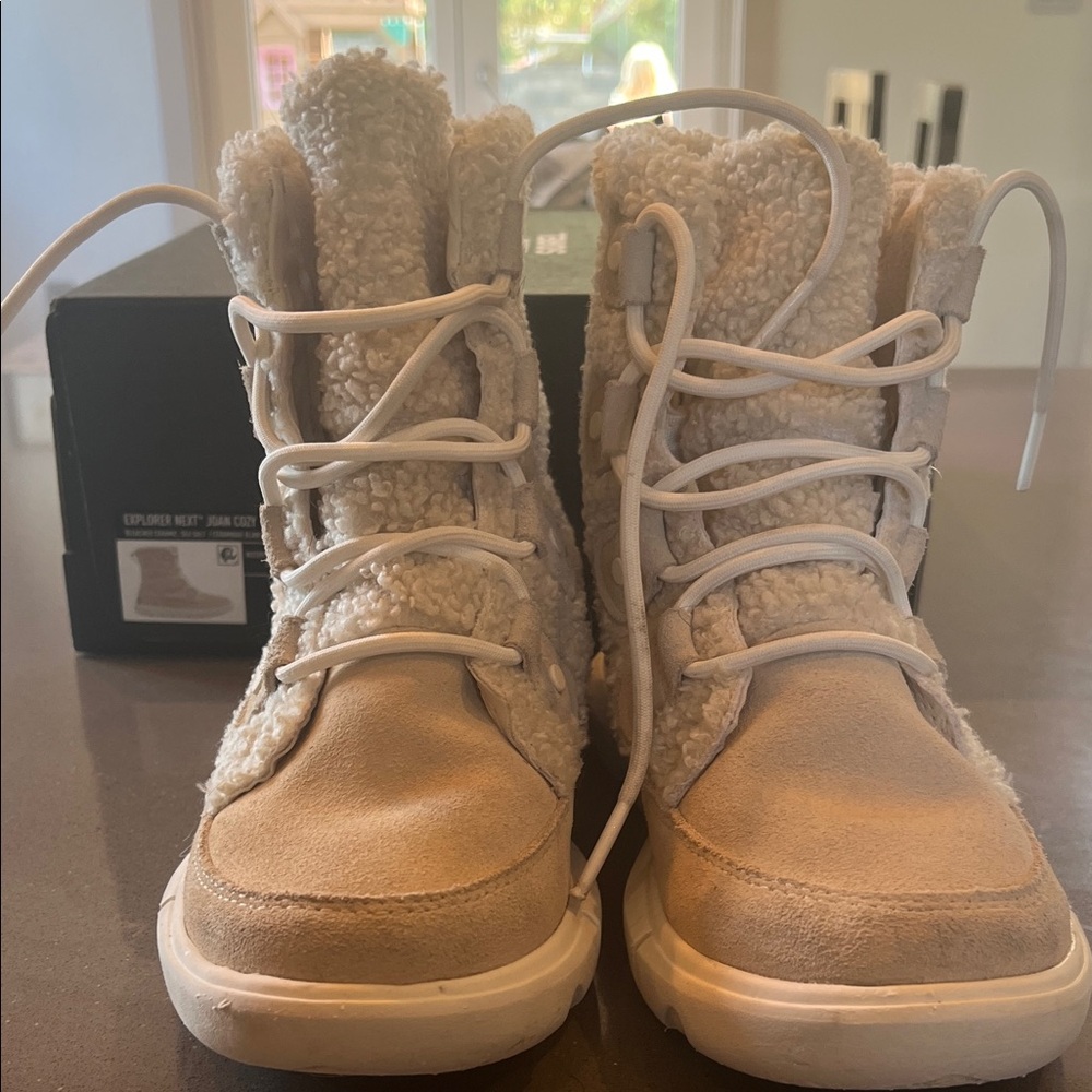 Sorel Women's Tan Winter Boots